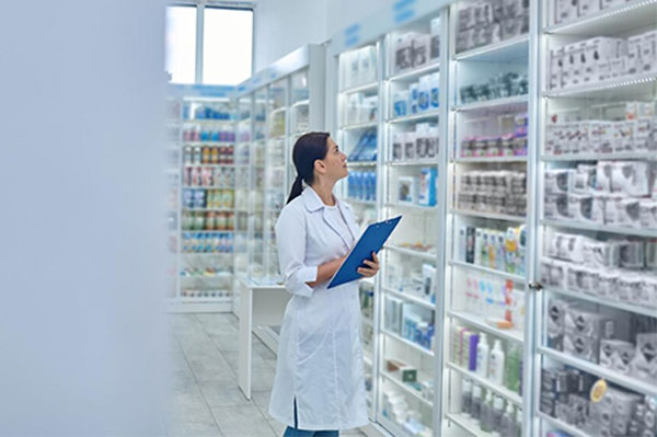 Hospitals & Pharma